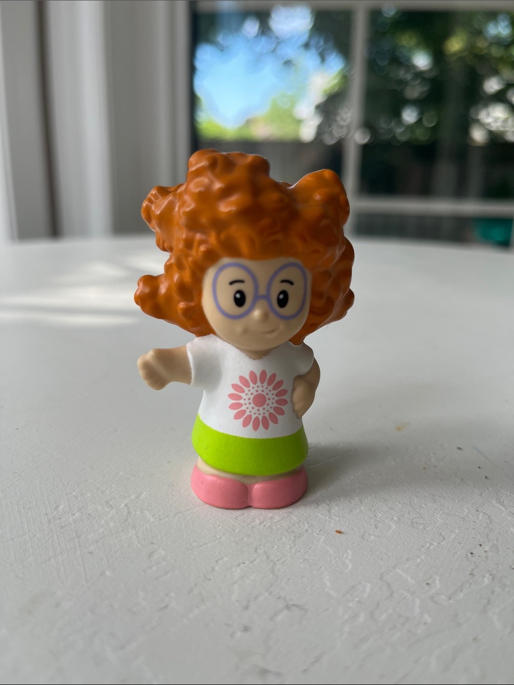 3/$15 💜Fisher Price Little People Sofie 2012